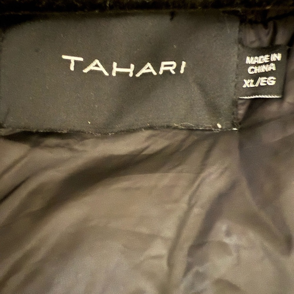 Tahari Women's White Ski Jacket with Black Accents - Picture 3 of 3